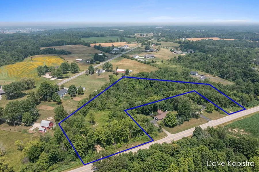 1900 Quincy SW Street, Grandville, MI 49418