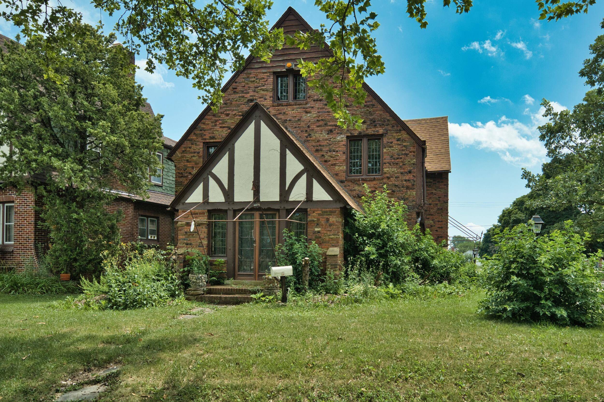Detroit, MI 48228,13145 Mackenzie Street