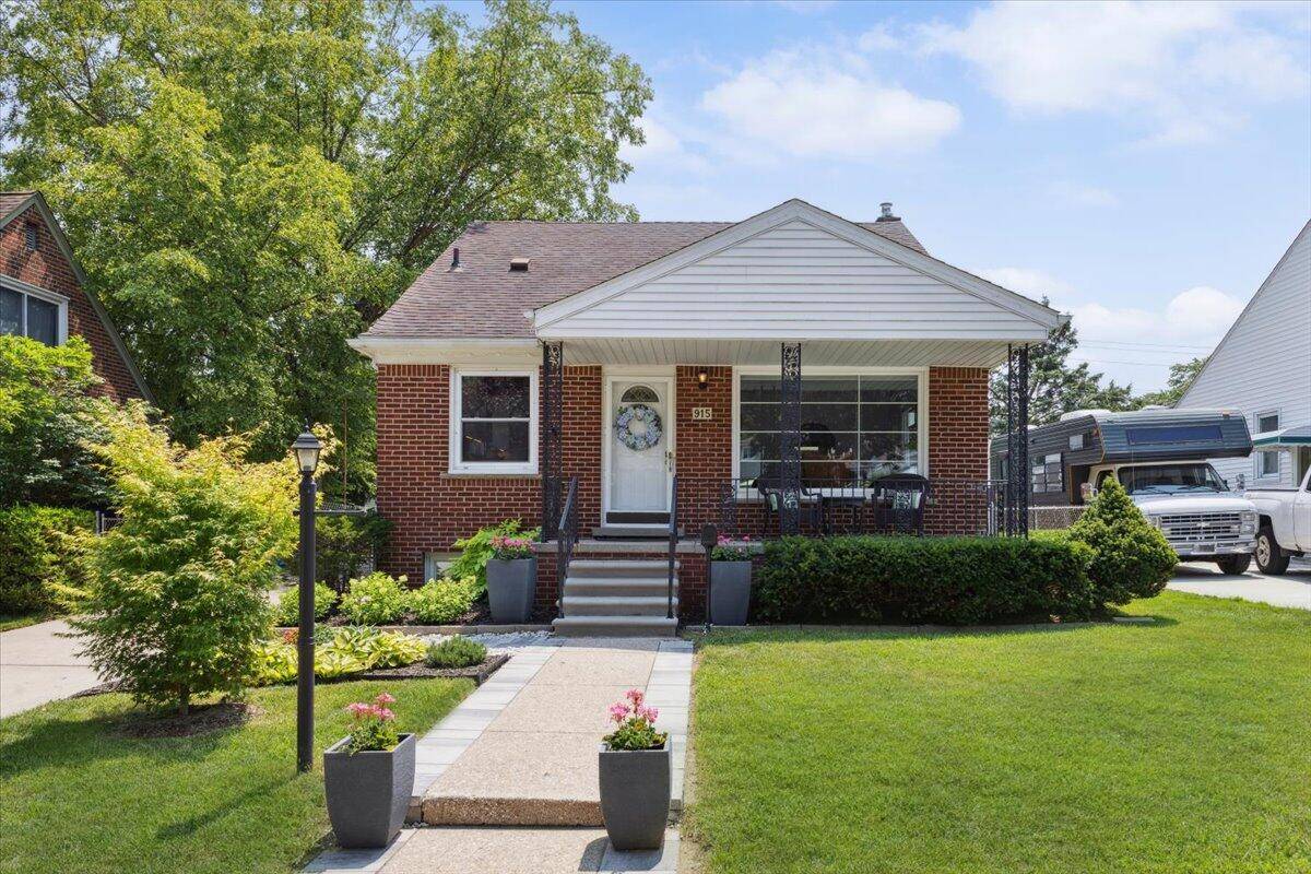 915 Phillips Avenue, Clawson, MI 48017