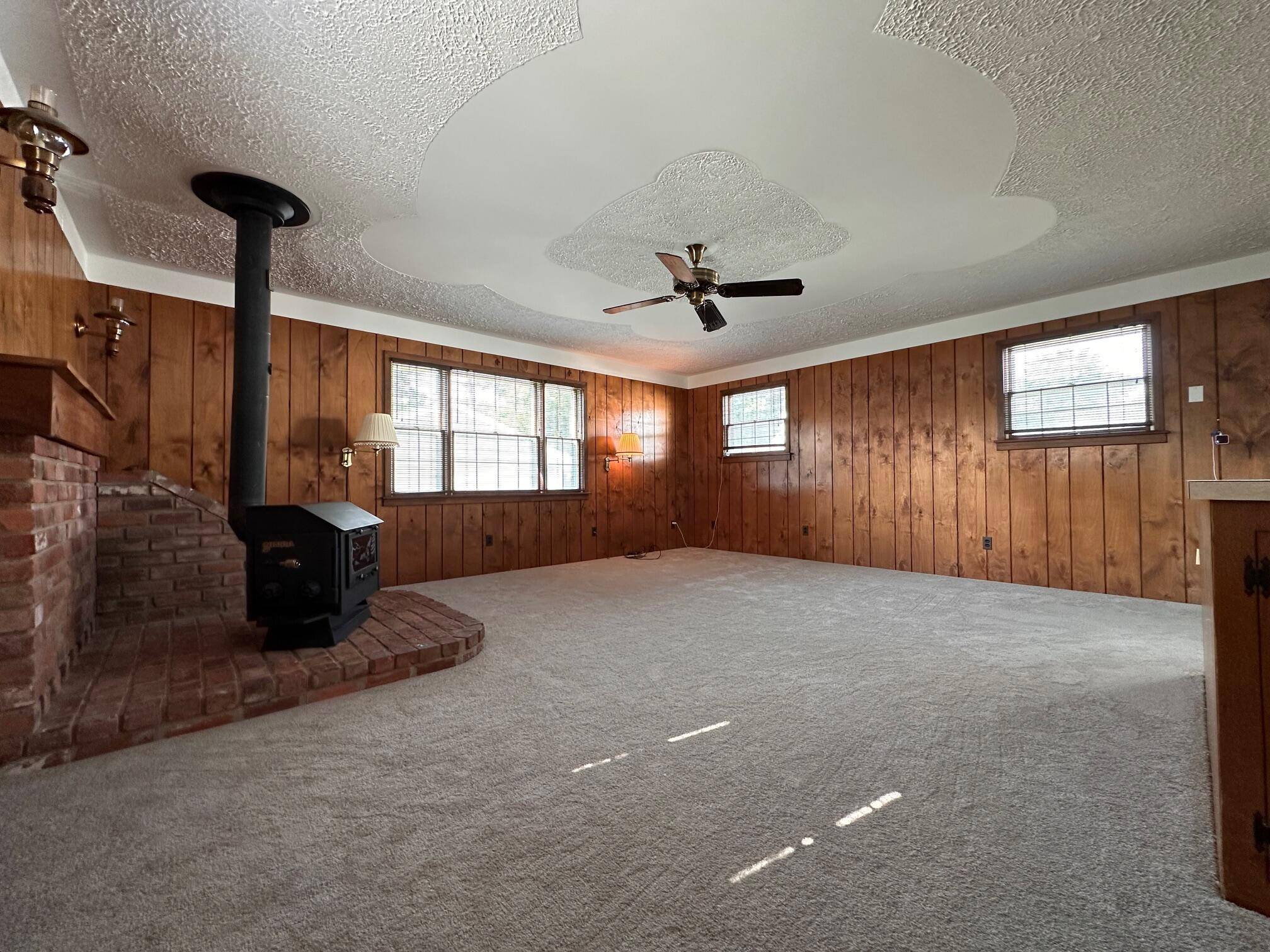 Westland, MI 48186,32721 Glen Street
