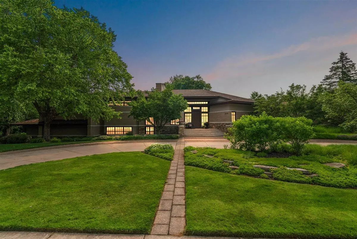 Grand Rapids, MI 49546,1878 Watermark SE Drive