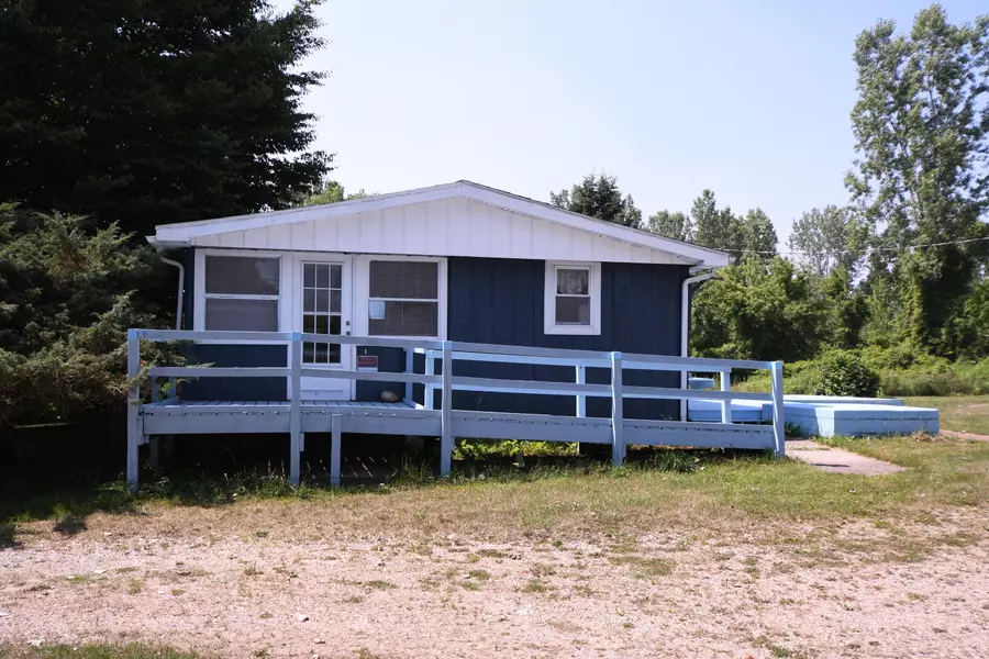 42910 46th Street, Lawrence, MI 49064