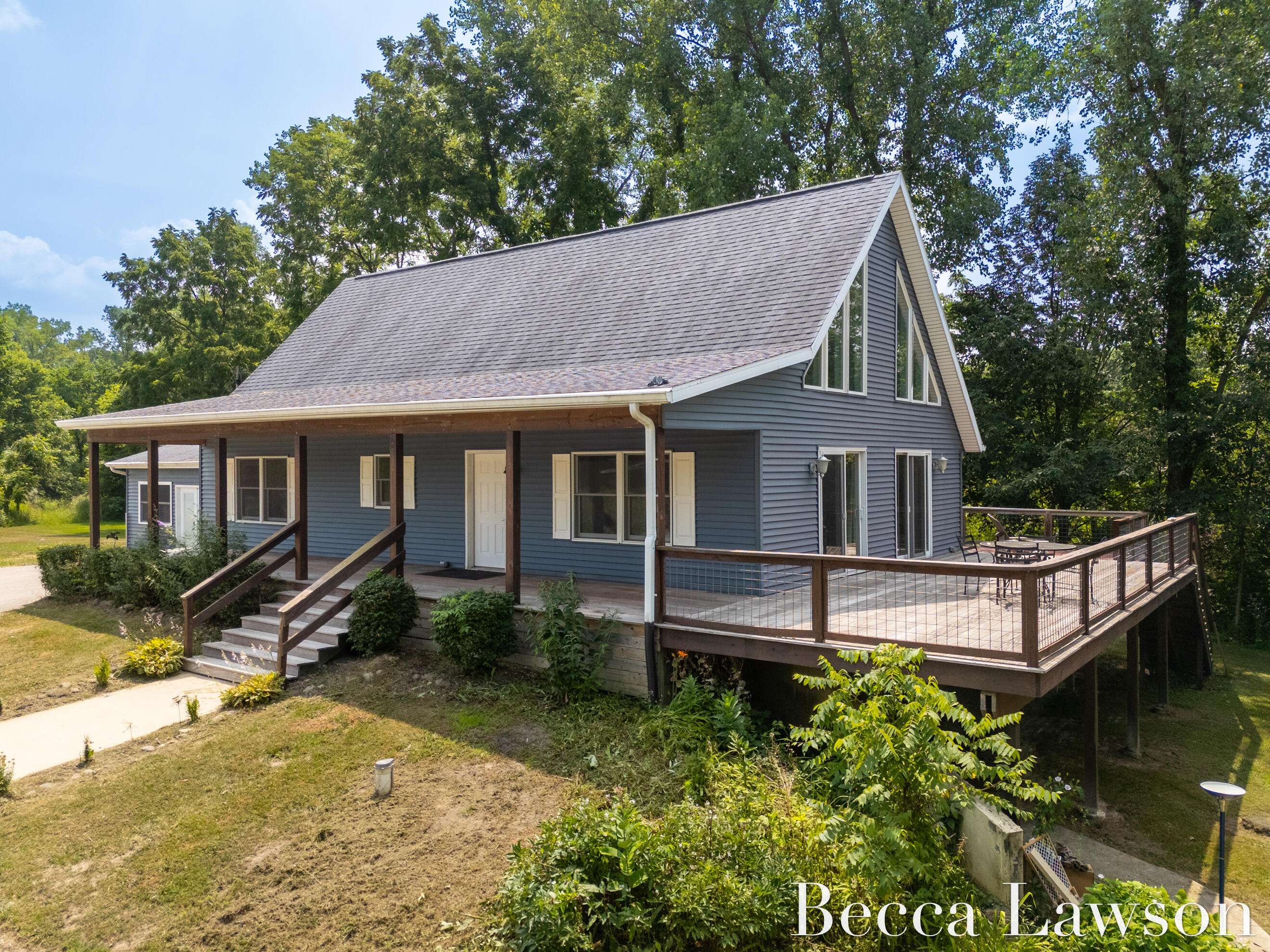 5585 Hochberger Road, Eau Claire, MI 49111