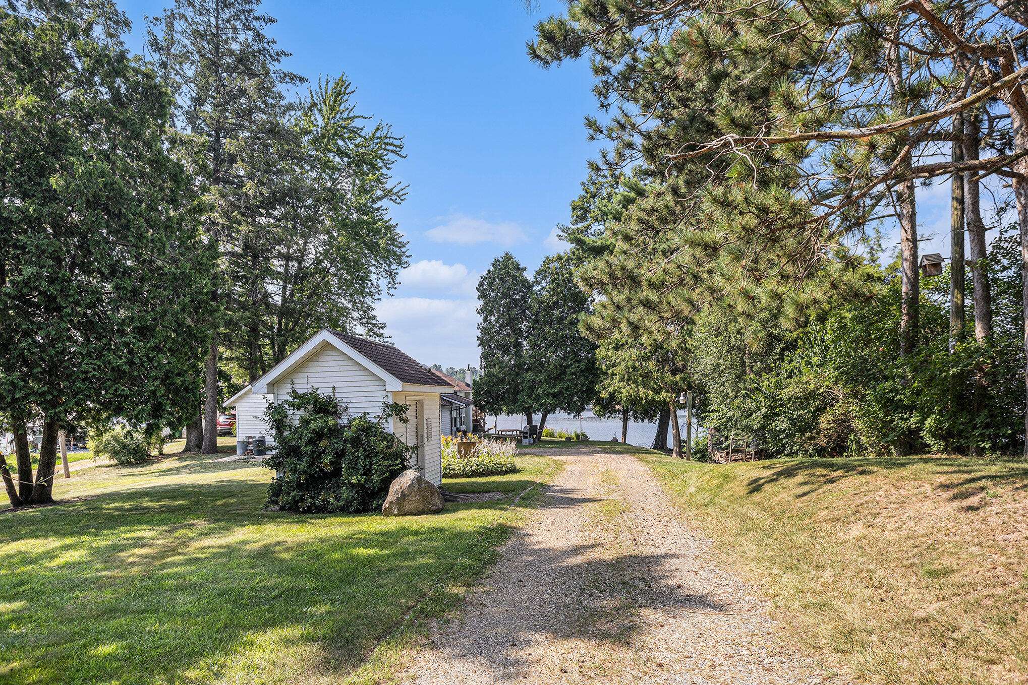 Three Rivers, MI 49093,10142 Walnut Drive