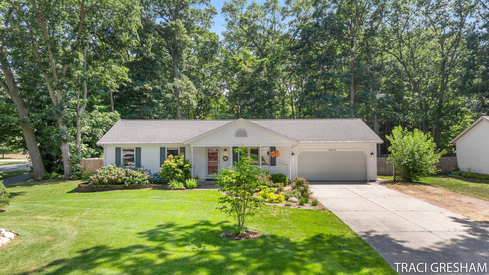 15214 Arborwood Drive, Grand Haven, MI 49417