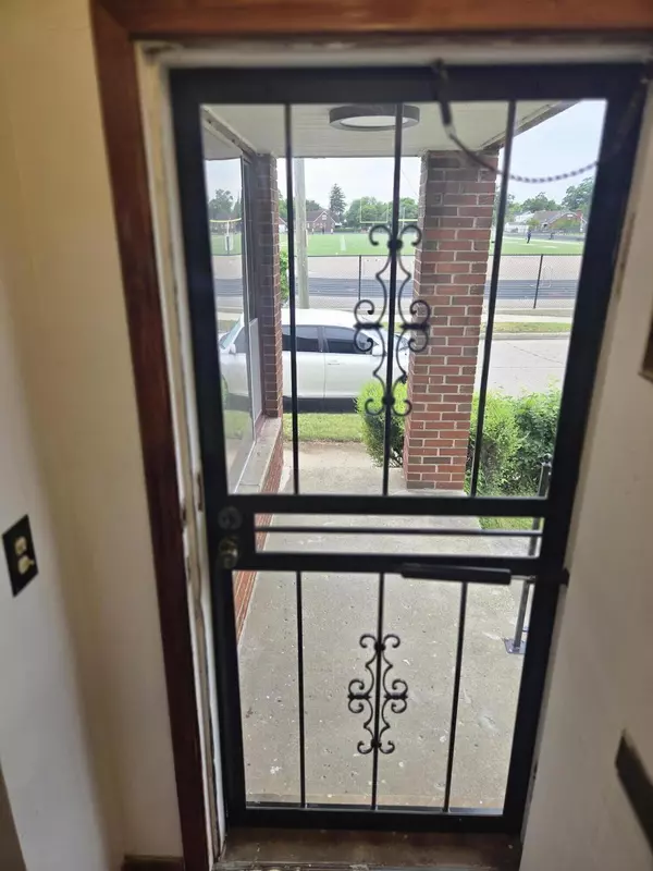 Detroit, MI 48221,18000 Ilene Street