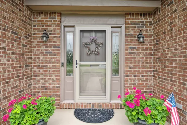 South Lyon, MI 48178,10327 Mendota Drive