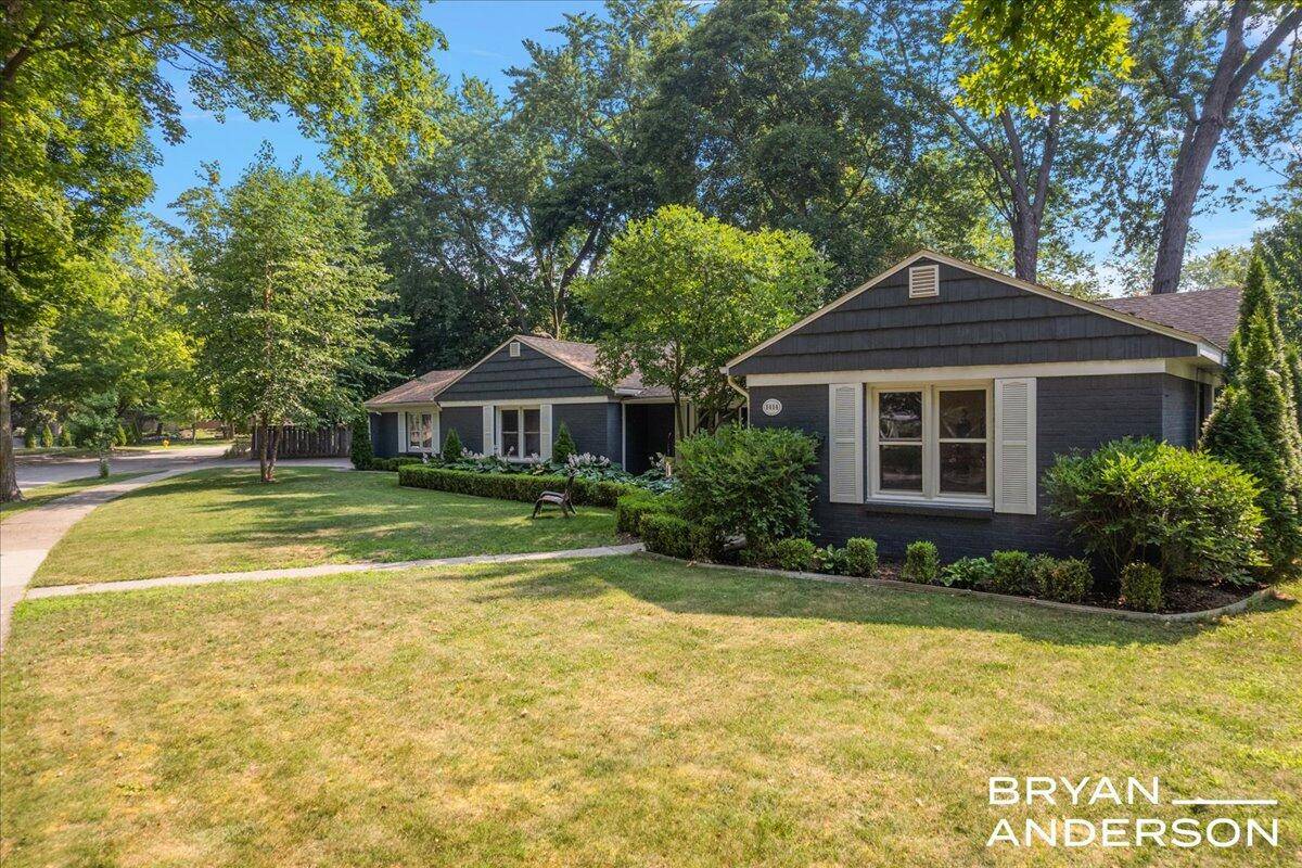 East Grand Rapids, MI 49506,1414 Rosalind SE Road