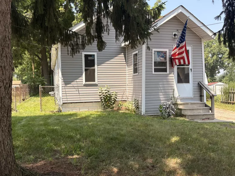 709 Kinney Road, Pontiac, MI 48340