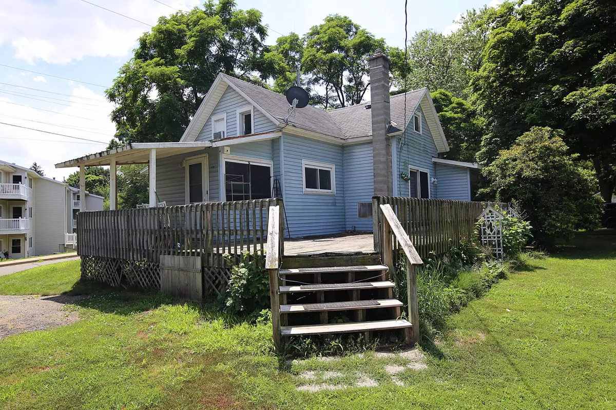 Three Rivers, MI 49093,406 Spring Street