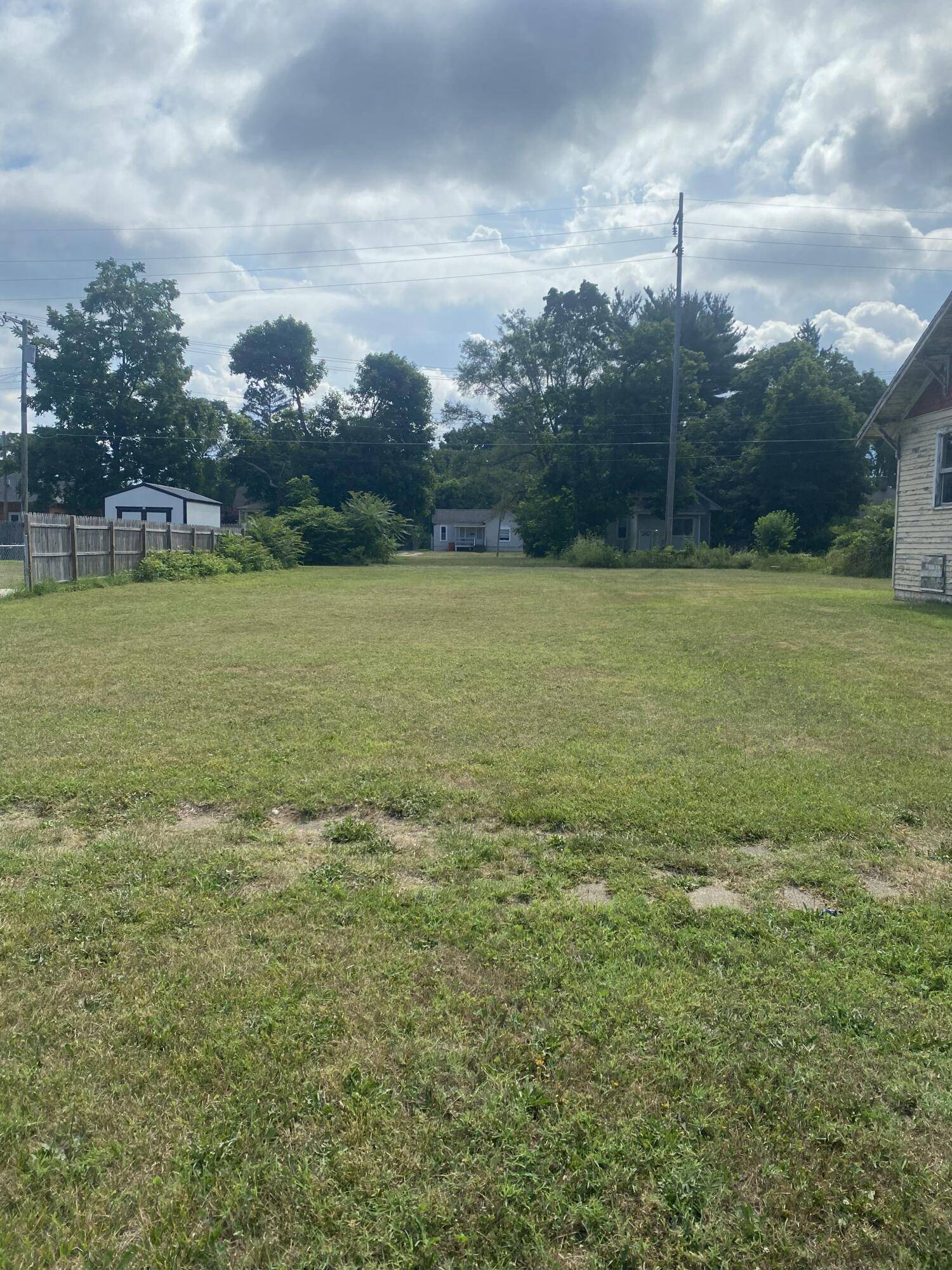 1045 Broadway, Benton Harbor, MI 49022