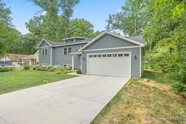 Howard City, MI 49329,8571 Cochise Drive