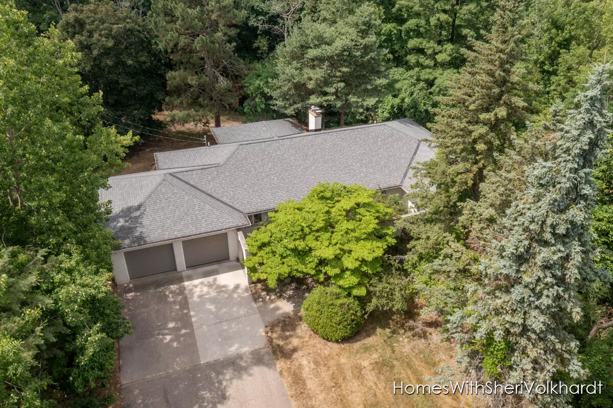 Comstock Park, MI 49321,303 4 Mile NW Road