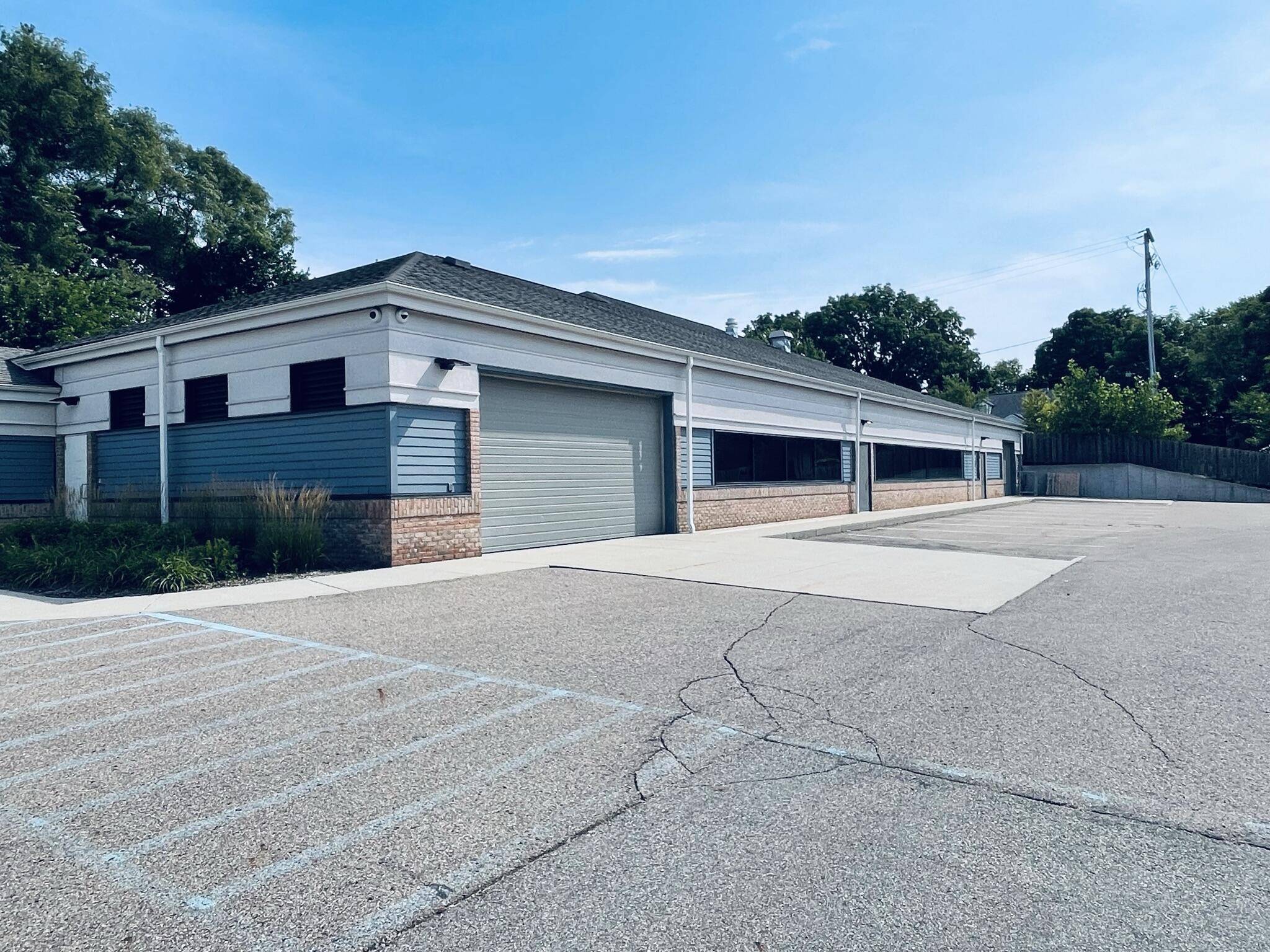Kalamazoo, MI 49001,1725 S Park Street