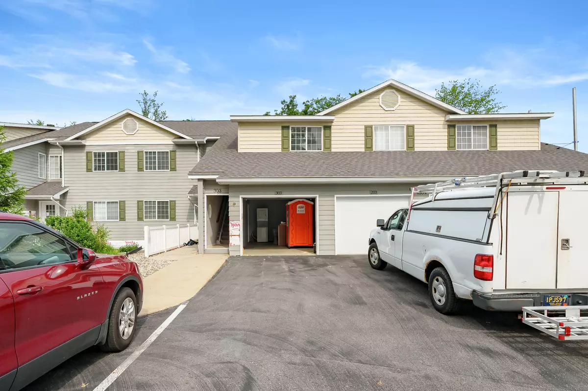 Portage, MI 49024,4164 W Centre Avenue #203