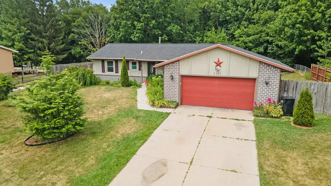 2381 Mapleview SE Street, Kentwood, MI 49508