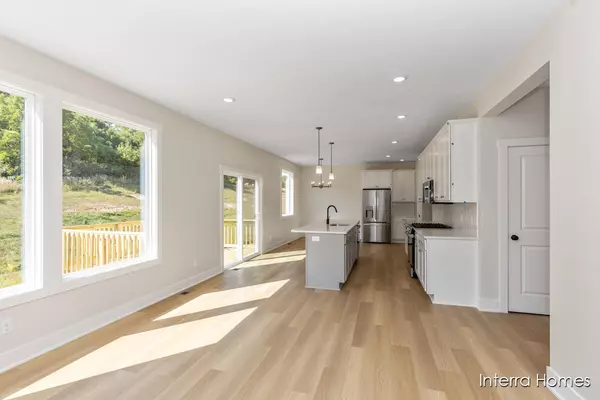 Alto, MI 49302,8344 Kettle Oak SE Drive