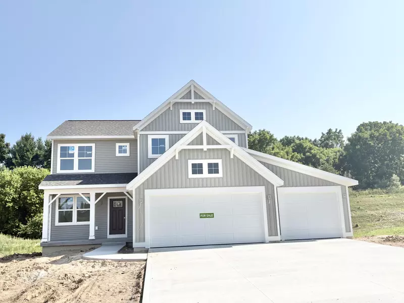 8344 Kettle Oak SE Drive, Alto, MI 49302