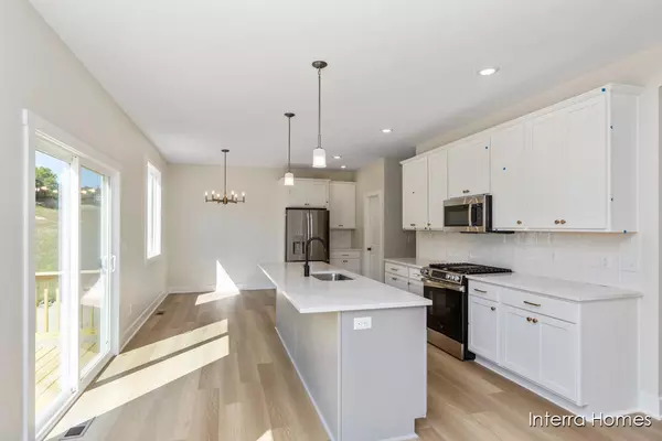 Alto, MI 49302,8344 Kettle Oak SE Drive