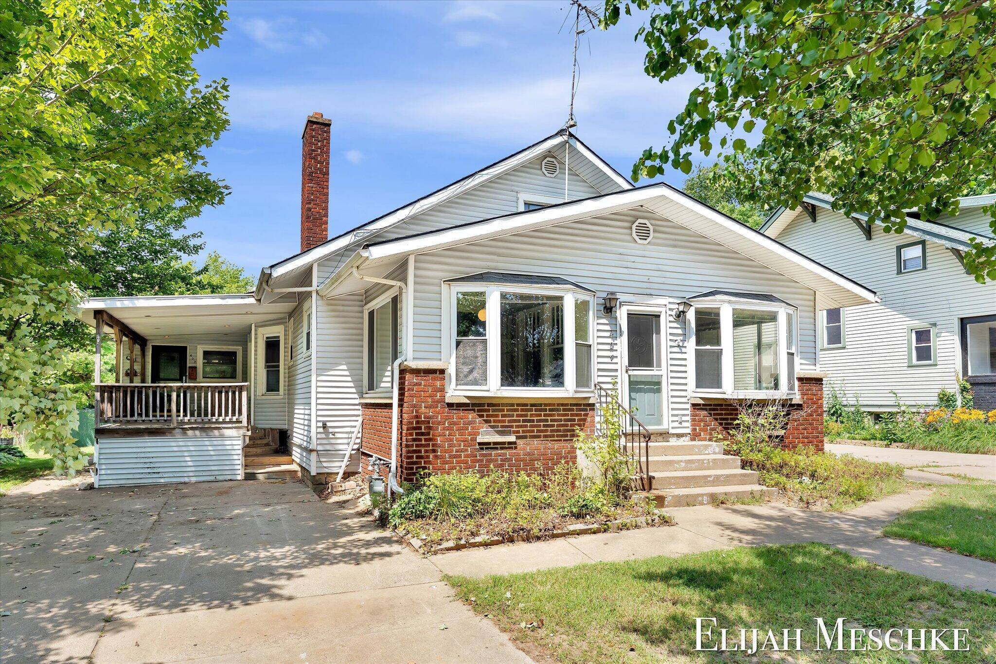 Fennville, MI 49408,427 E Main Street