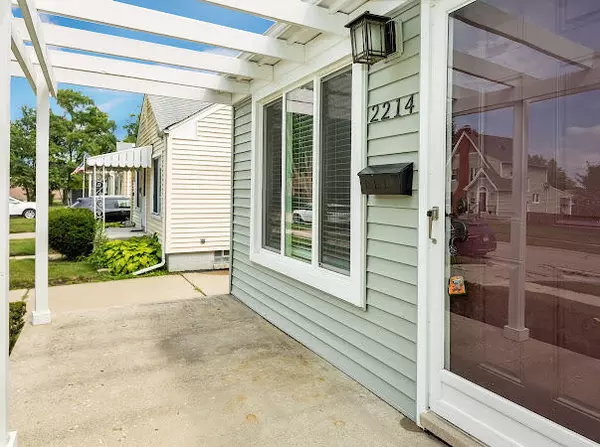 Royal Oak, MI 48067,2214 Baxter Avenue