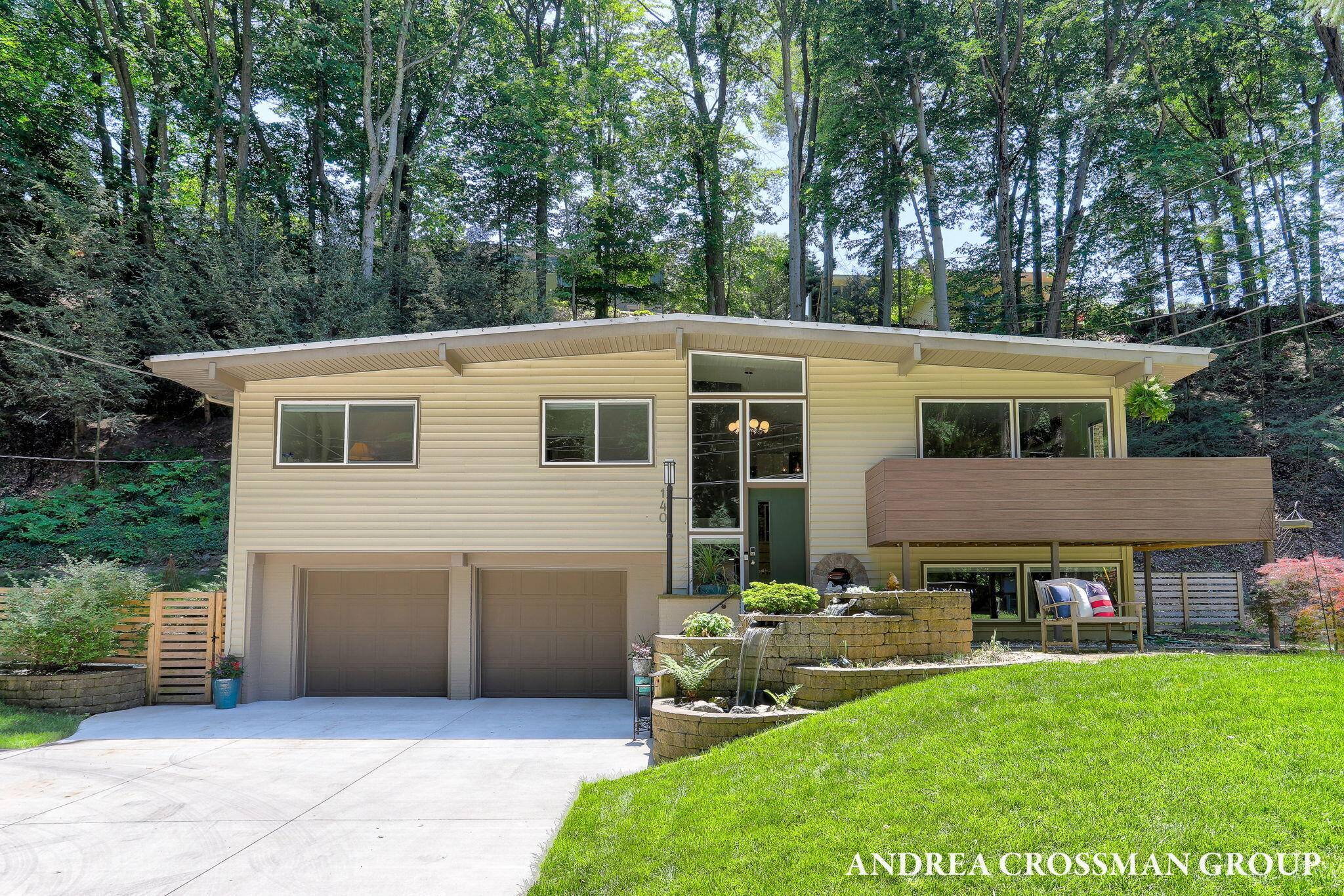 Grand Haven, MI 49417,140 Grand Avenue