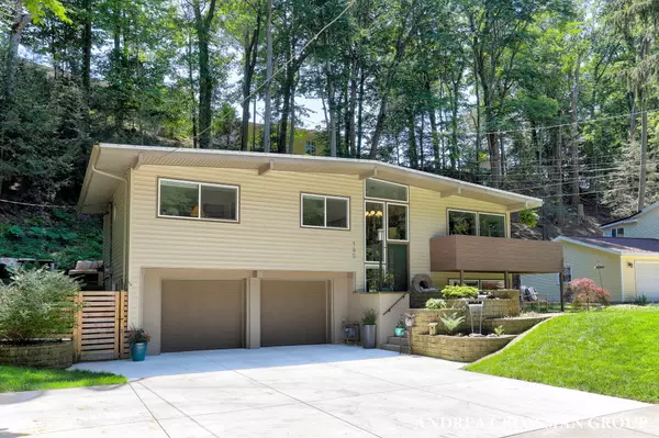 Grand Haven, MI 49417,140 Grand Avenue