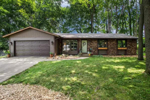 910 Wooded Lane, Marshall, MI 49068