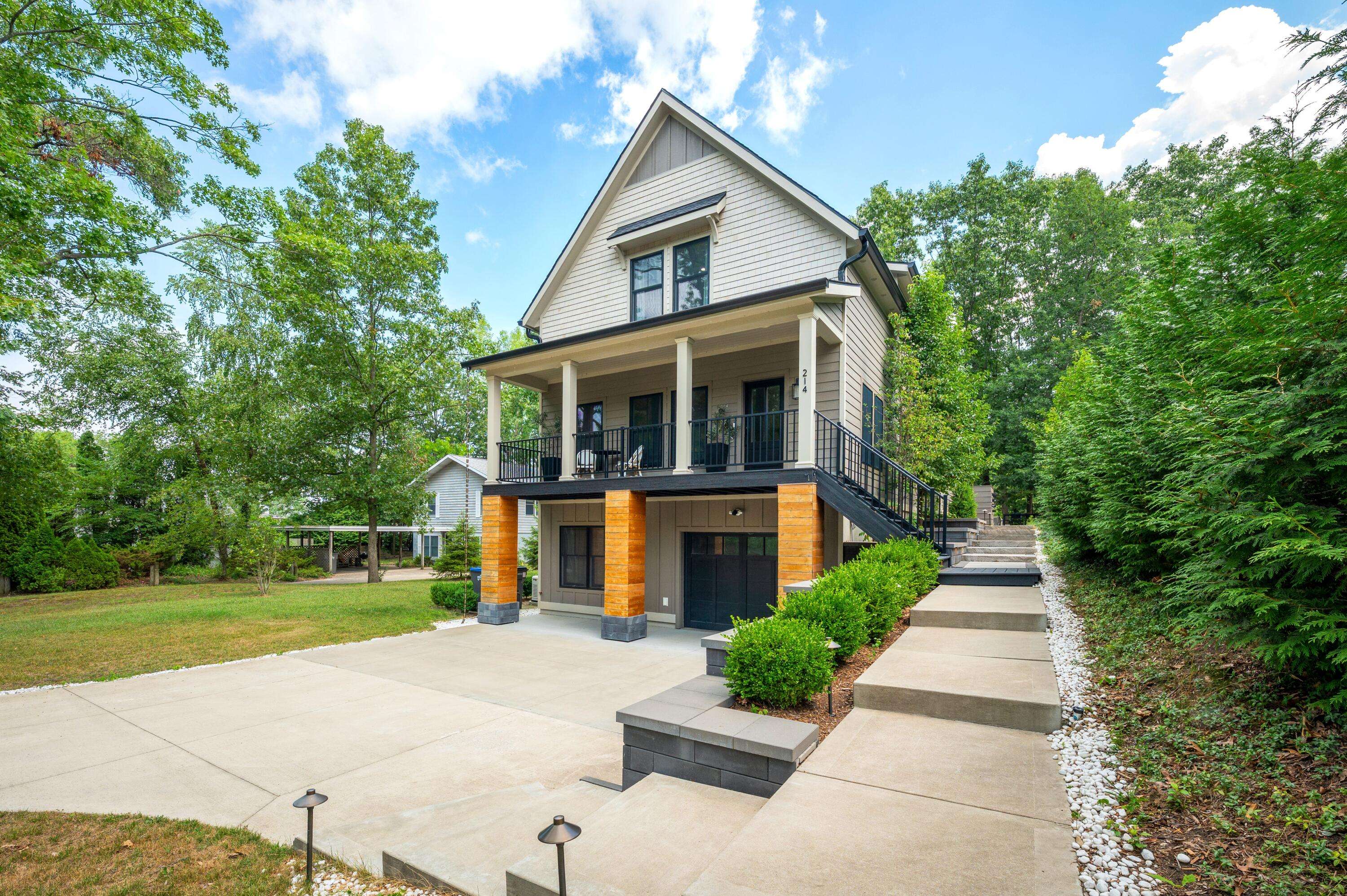 214 Marx Drive, New Buffalo, MI 49117