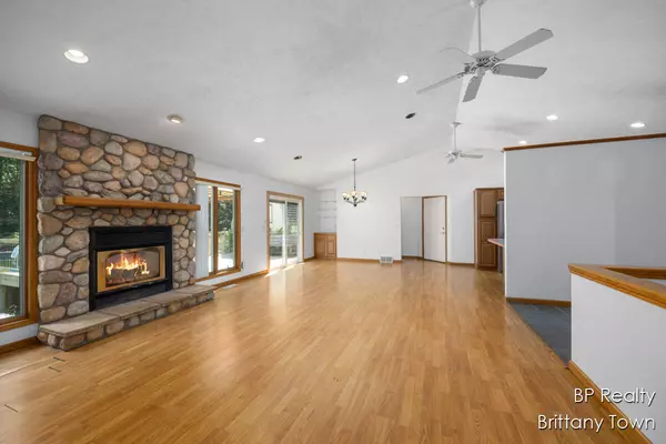 Grand Haven, MI 49417,15348 Lyons Lane