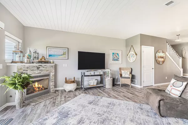 Spring Lake, MI 49456,927 W Savidge Street