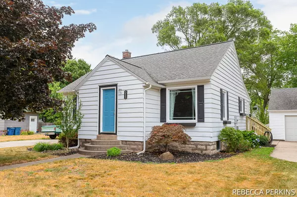 Zeeland, MI 49464,315 N Colonial Street