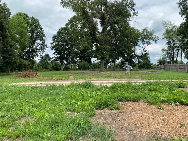 Battle Creek, MI 49017,1240 E Hickory Road