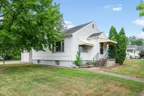 201 S Norton Street, New Buffalo, MI 49117