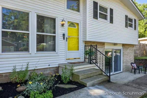 Wyoming, MI 49519,2334 Holliday SW Drive