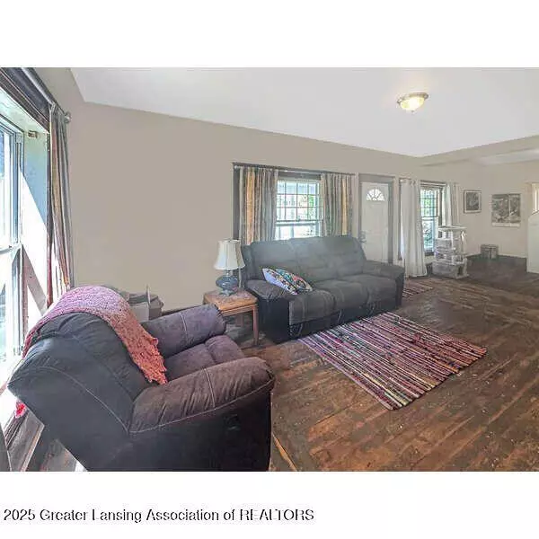 Jackson, MI 49203,1413 Carl Breeding Way
