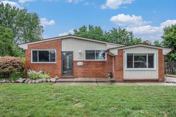 11479 Silver Drive, Sterling Heights, MI 48314