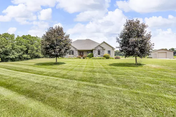 Albion, MI 49224,14142 Elm Row Road