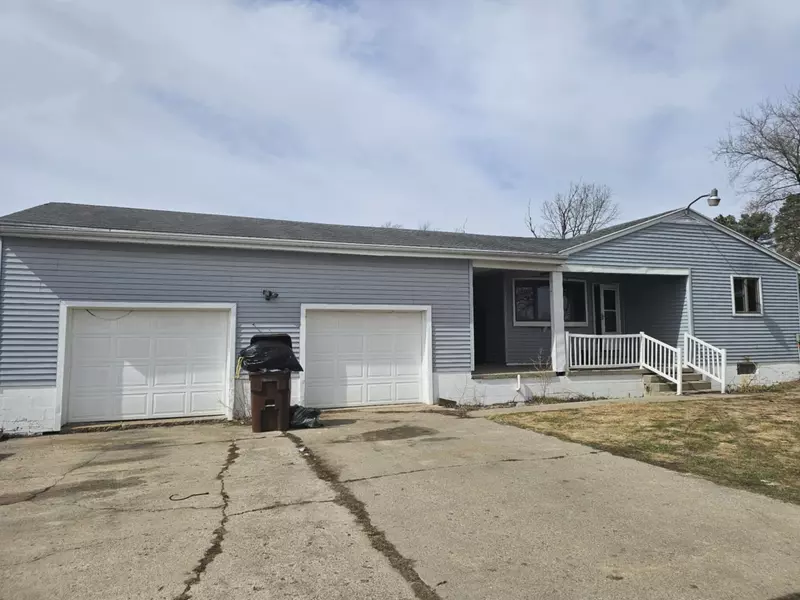1101 N Waverly Road, Dimondale, MI 48821