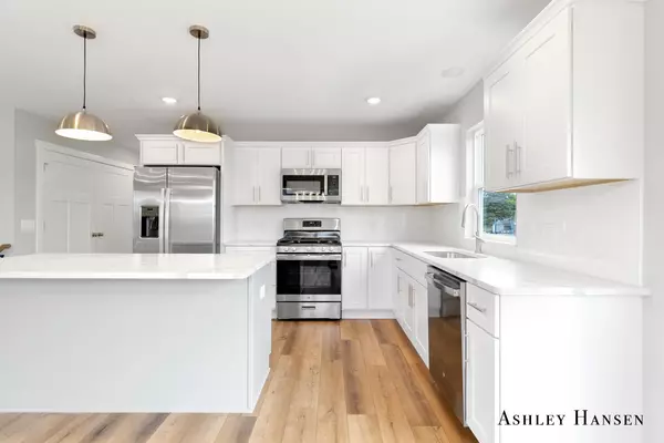 Kent City, MI 49330,98 Chase NW Court