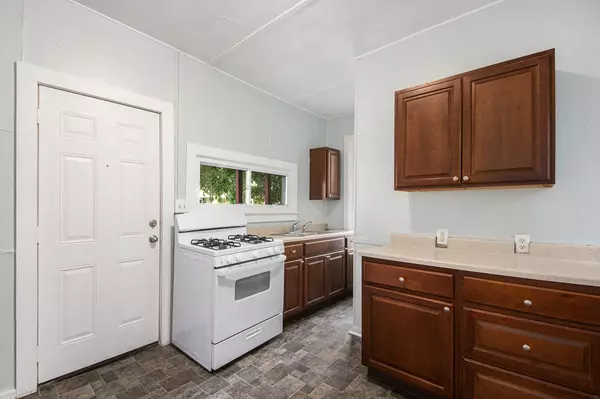 Grand Rapids, MI 49507,812 Sheldon SE Avenue