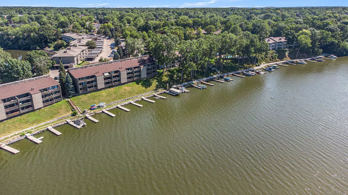 Ypsilanti, MI 48198,1740 Cliffs Landing #102A