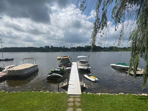 Decatur, MI 49045,16025 Oak Street