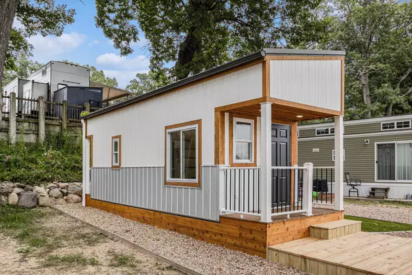 Jones, MI 49061,12377 Bair Lake St. Street #4