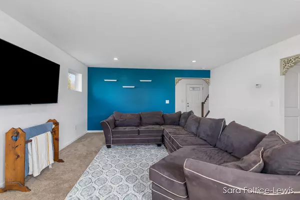 Hudsonville, MI 49426,6561 Van Dam Avenue