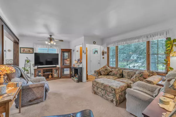 Redford, MI 48240,18404 Negaunee