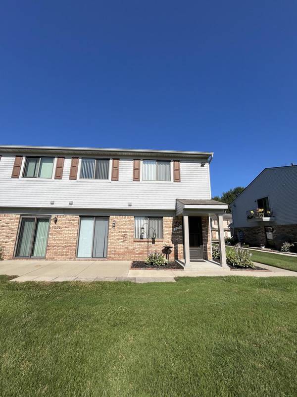 50105 N Jimmy Court, New Baltimore, MI 48047