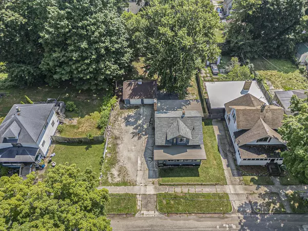 Three Rivers, MI 49093,332 S Hooker Avenue