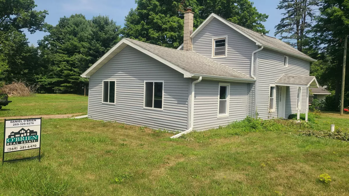Three Rivers, MI 49093,15442 Flowerfield Road