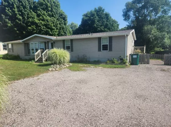 Whitehall, MI 49461,913 E Lewis Street
